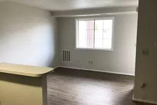 330 Short Beach Rd, East Haven, CT 06512 - Photo 6