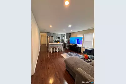 18 Soundview Avenue #1, Norwalk, CT 06854 - Photo 2