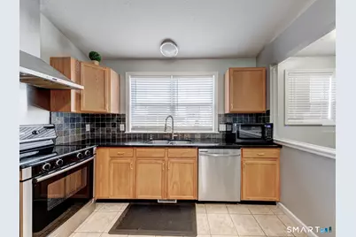 6 Wilson Way, Manchester, CT 06040 - Photo 16