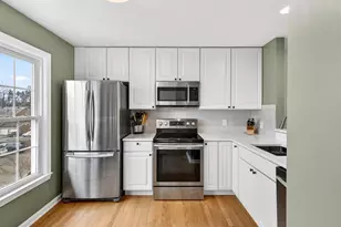 102 Foxbridge Village Rd, Branford, CT 06405 - Photo 6