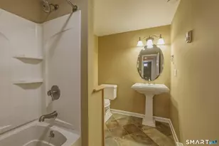 10 Buckingham Ln, West Hartford, CT 06117 - Photo 32