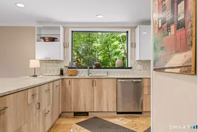 92 Kenmore Road, Bloomfield, CT 06002 - Photo 12