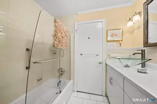 92 Kenmore Rd, Bloomfield, CT 06002 - Photo 18