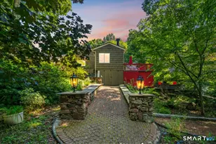 92 Kenmore Rd, Bloomfield, CT 06002 - Photo 26