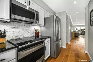 92 Ledgebrook Dr, Norwalk, CT 06854 - Photo 8