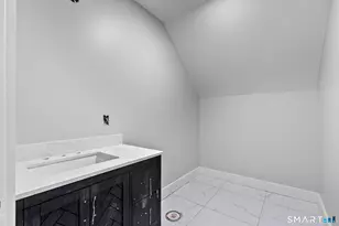 2 Pickett Rd, Roxbury, CT 06783 - Photo 28