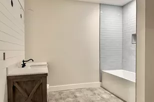 2 Pickett Rd, Roxbury, CT 06783 - Photo 24