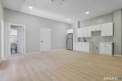 215 Bank Street #2, New London, CT 06320 - Photo 20