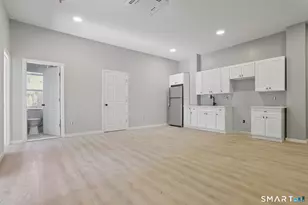 215 Bank St, New London, CT 06320 - Photo 20