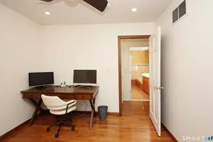 151 Colony St, Hamden, CT 06518 - Photo 14