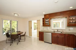 151 Colony St, Hamden, CT 06518 - Photo 8