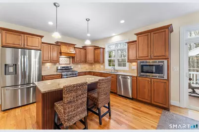 24 Andrew Place, Southbury, CT 06488 - Photo 10