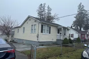 153 Marigold Ave, Bridgeport, CT 06606 - Photo 2