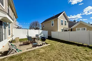 46 Young Dixon Way, Stamford, CT 06902 - Photo 12