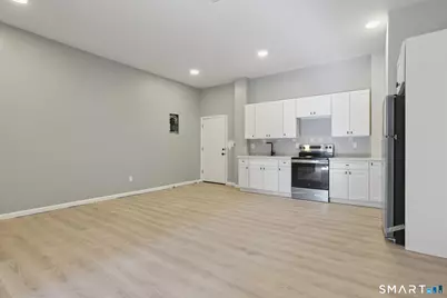 215-219 Bank Street #5, New London, CT 06320 - Photo 16