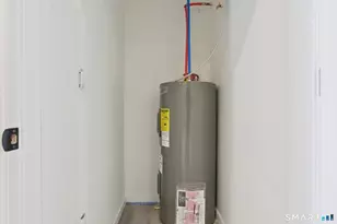 215 Bank St, New London, CT 06320 - Photo 24