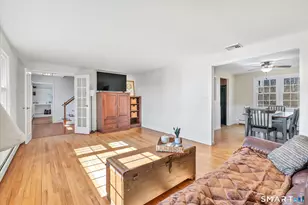 36 Greenbrier Rd, Trumbull, CT 06611 - Photo 8