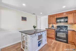 36 Greenbrier Rd, Trumbull, CT 06611 - Photo 12