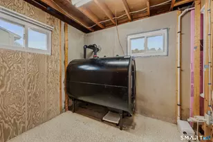 22 Sandy Hollow Dr, Waterford, CT 06385 - Photo 24