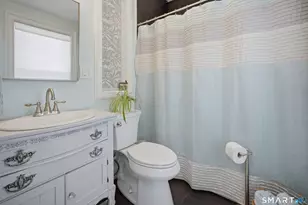 154 Allyndale Dr, Stratford, CT 06614 - Photo 18