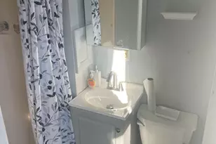 51 Broad St, Norwich, CT 06360 - Photo 12