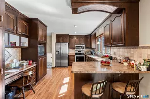 30 Cove Rd, Bristol, CT 06010 - Photo 8