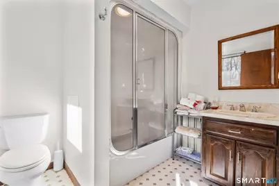 30 Cove Road, Bristol, CT 06010 - Photo 22