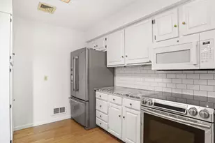 6 Sandgate Cir, Madison, CT 06443 - Photo 6