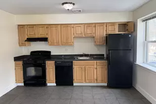 78 Cedar St, Branford, CT 06450 - Photo 2