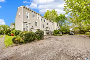 18 Tabshey Ct, Wethersfield, CT 06109 - Photo 2