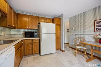 18 Tabshey Court #18, Wethersfield, CT 06109 - Photo 12