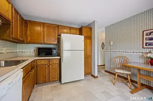 18 Tabshey Ct, Wethersfield, CT 06109 - Photo 12