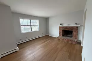 7 Homestead Ln, Brookfield, CT 06804 - Photo 2