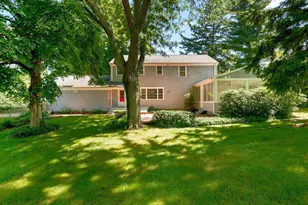 127 S Gate Ln, Fairfield, CT 06890 - Photo 32