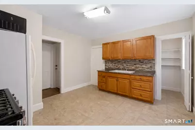 744 Park Street, Bridgeport, CT 06608 - Photo 12