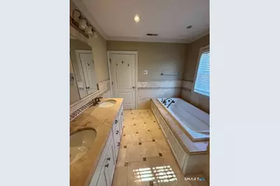 88 Maple Tree Avenue #E, Stamford, CT 06906 - Photo 16