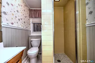 25 Cameo Ct, Stratford, CT 06614 - Photo 34