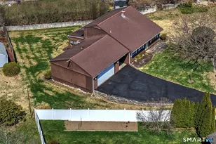 25 Cameo Ct, Stratford, CT 06614 - Photo 4