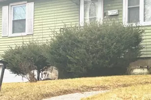 96 Joseph St, Waterbury, CT 06705 - Photo 2