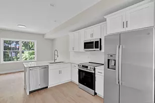 70 Whiting St, Plainville, CT 06062 - Photo 10