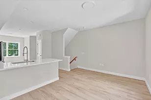 70 Whiting St, Plainville, CT 06062 - Photo 8