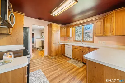 100 Prindle Road, West Haven, CT 06516 - Photo 4