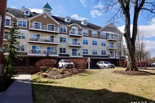 34 School House Dr, West Hartford, CT 06110 - Photo 12