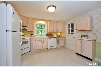 5 Robin Road, Simsbury, CT 06070 - Photo 6