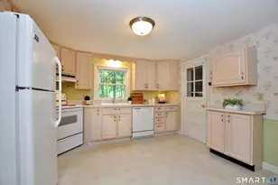 5 Robin Rd, Simsbury, CT 06070 - Photo 6
