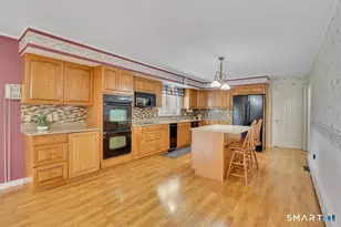 21 Hidden Pond Dr, Watertown, CT 06795 - Photo 2