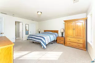 110 Oakwood Cir, Bristol, CT 06010 - Photo 20