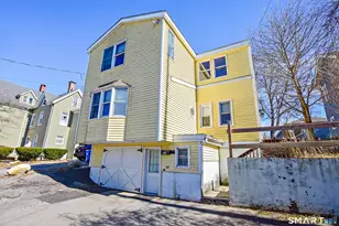 36 Peck St, Norwich, CT 06360 - Photo 1