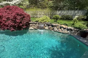 42 Dogwood Ln, Stamford, CT 06903 - Photo 2