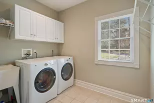 42 Dogwood Ln, Stamford, CT 06903 - Photo 24